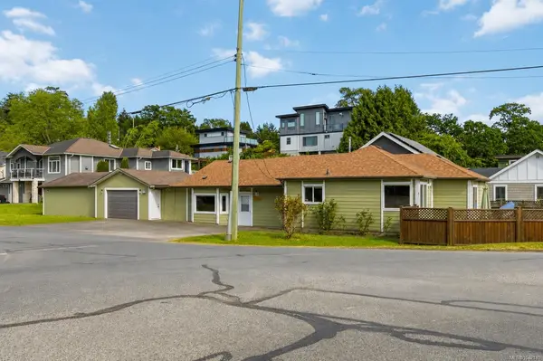 9 Camden Ave, View Royal BC V8Z 1P6 - 3 bed, 3.0 bath in View Royal