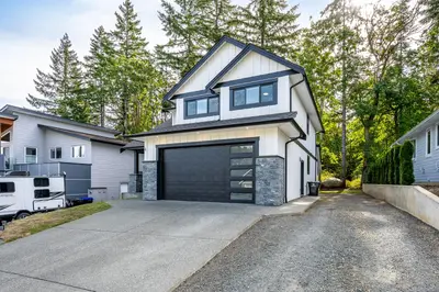2880 Arden Rd #4, Courtenay BC V9N 9J9