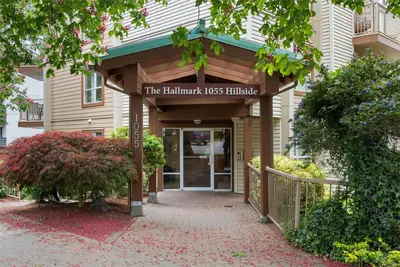 1055 Hillside Ave #105, Victoria BC V8T 2A4