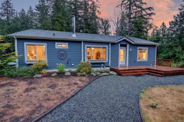 896 Canso Rd, Gabriola Island BC V0R 1X2 - 3 bed, 2 bath property for sale in Gabriola Island