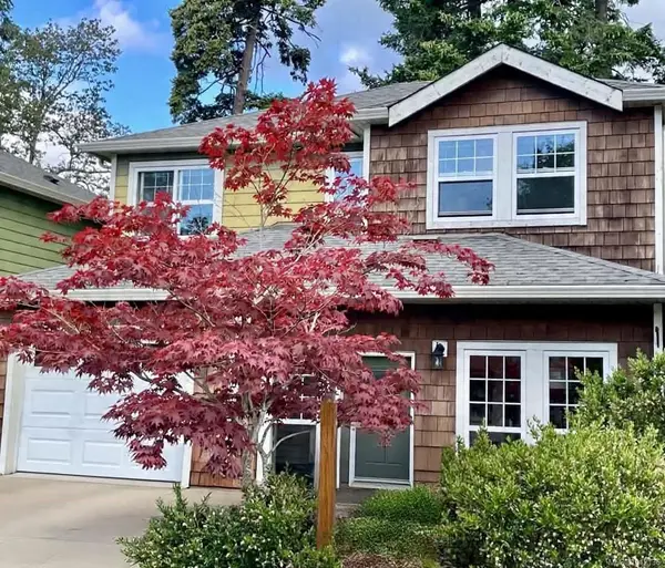 4530 Pipeline Rd #12, Saanich BC V8Z 7Y6 - 4 bed, 3.0 bath in Saanich