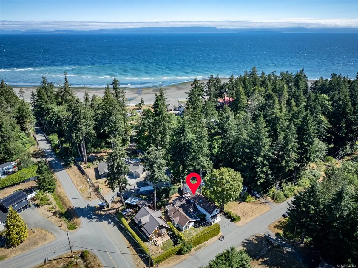 1162 Booth Rd SW, Comox BC V9M 4B4
