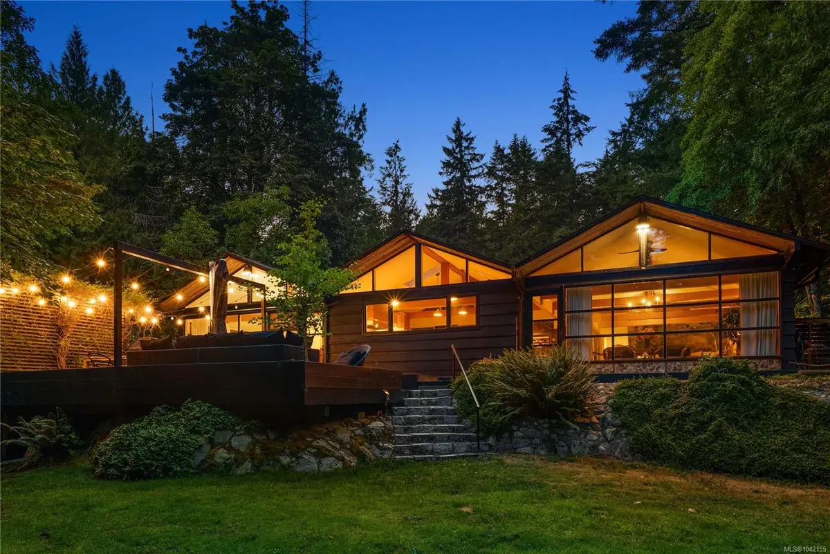 5715 Old West Saanich Rd, Saanich BC V9E 2H2