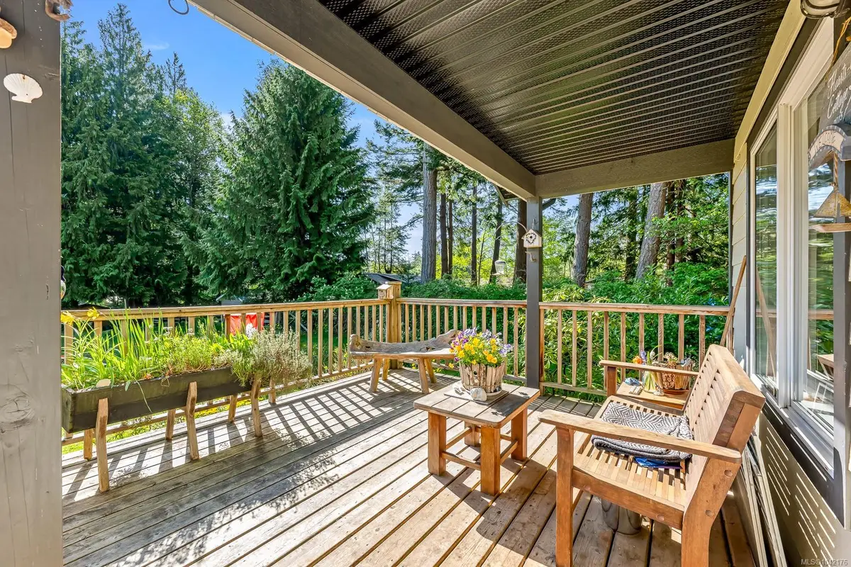 1495 Baikie Rd, Denman Island BC V0R 1T0