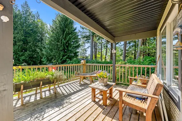 1495 Baikie Rd, Denman Island BC V0R 1T0 - 2 bed, 1 bath property for sale in Denman Island