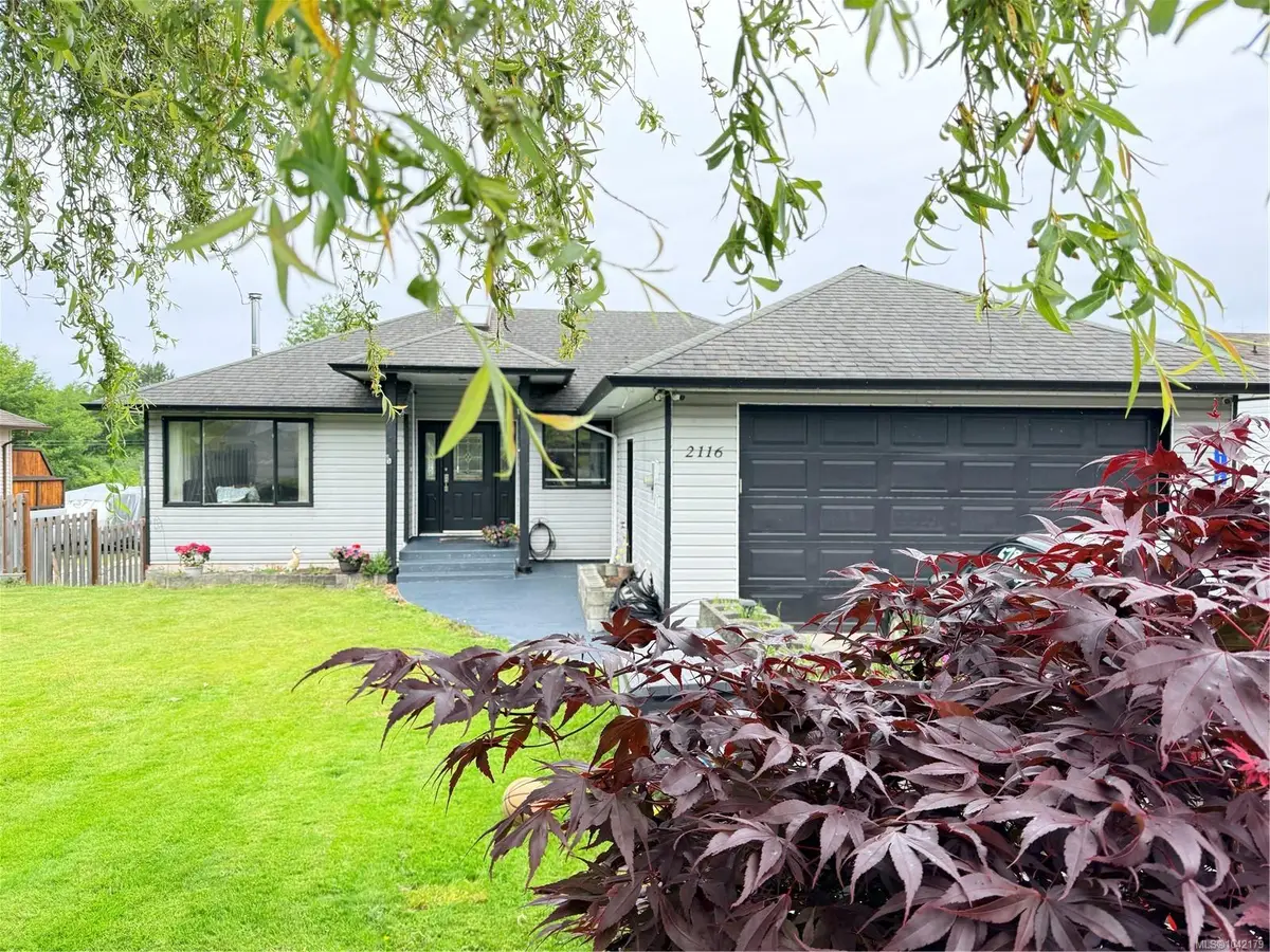 2116 Northland Rd, Port McNeill BC V0N 2R0