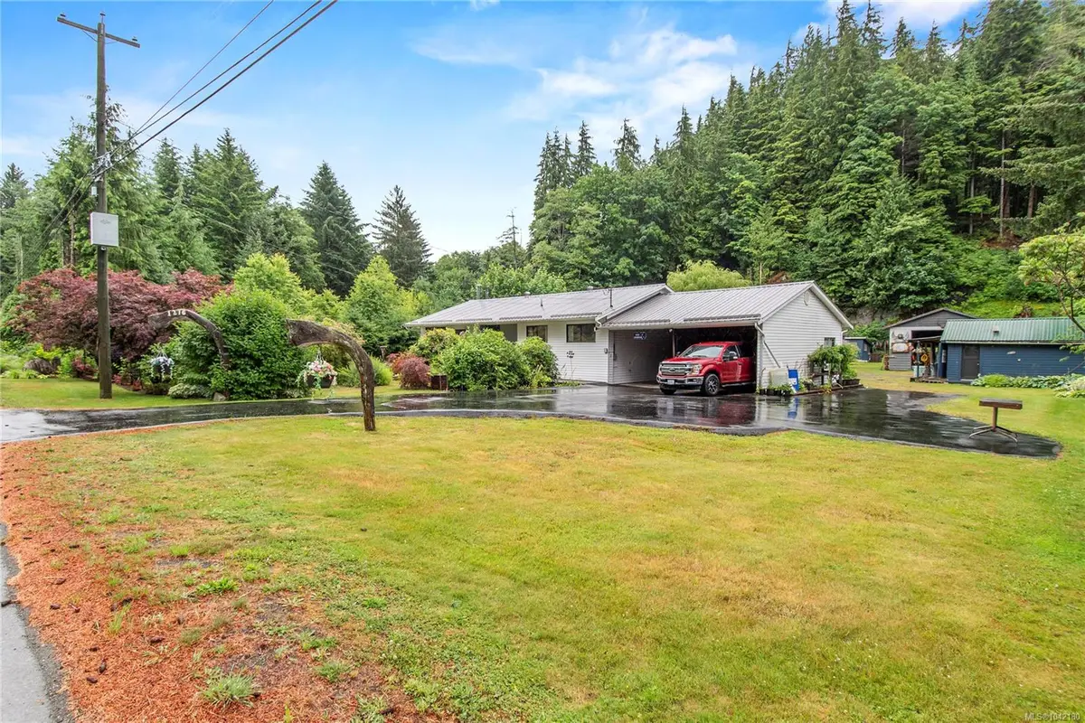 1276 Sayward Rd, Sayward BC V0P 1R0