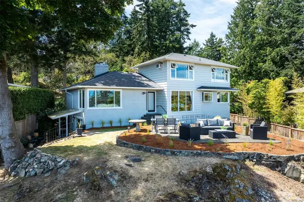 5270 Parker Ave, Saanich BC V8L 5E5 - 5 bed, 3.0 bath in Saanich