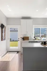 View 10