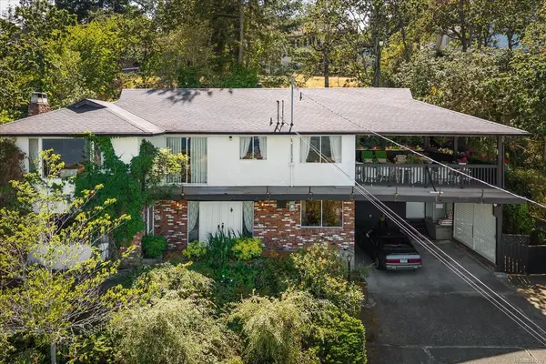 3647 Overlook Dr, Nanaimo BC V9T 1M5 - 5 bed, 4.0 bath in Nanaimo