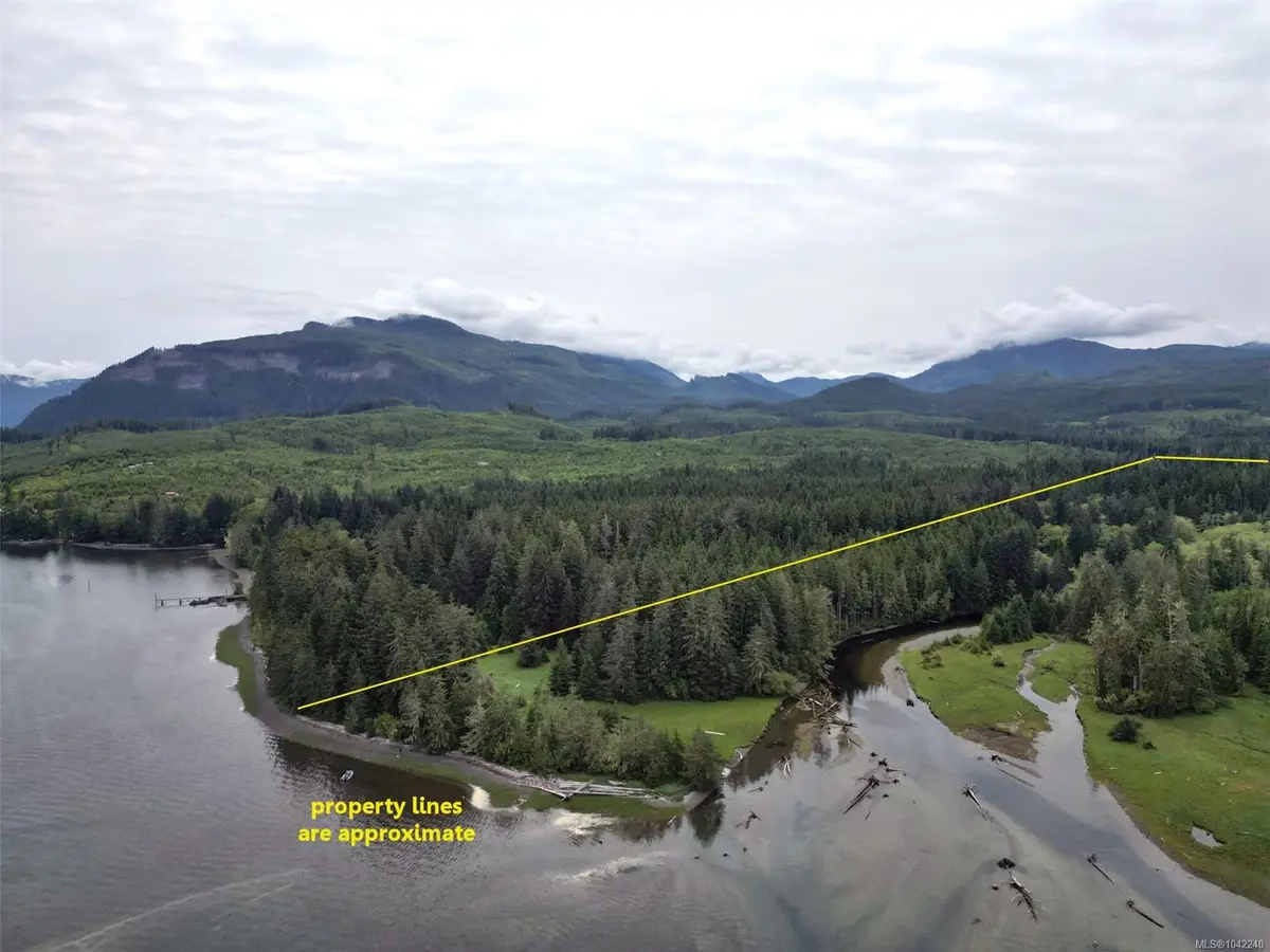 Sec 8 Kewquodie Creek, Quatsino BC V0N 2V0