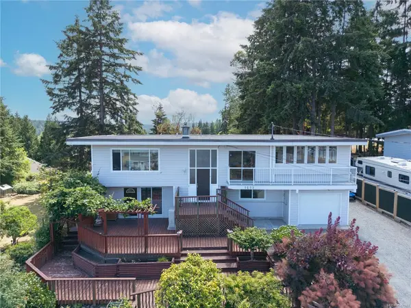 1692 Centennary Dr, Nanaimo BC V9X 1A3 - 5 bed, 3.0 bath in Nanaimo
