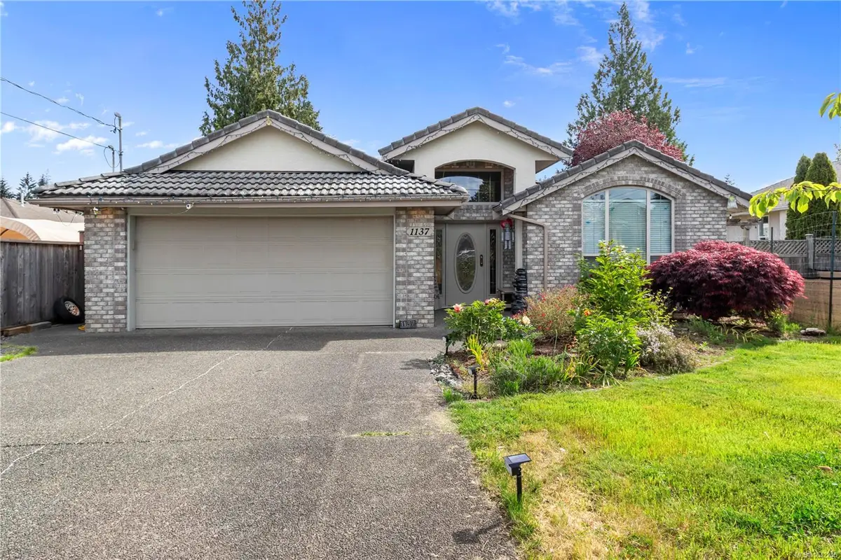 1137 Yellowbrick Rd, Parksville BC V9P 1K4