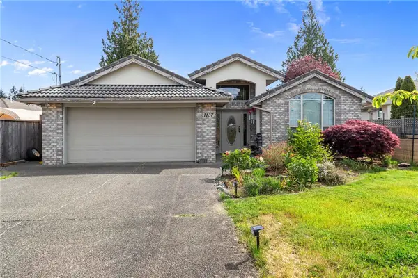 1137 Yellowbrick Rd, Parksville BC V9P 1K4 - 3 bed, 2 bath in Parksville