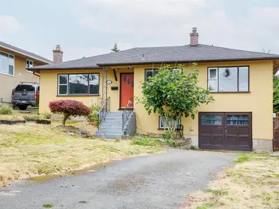 915 Inskip St, Esquimalt BC V9A 4J6