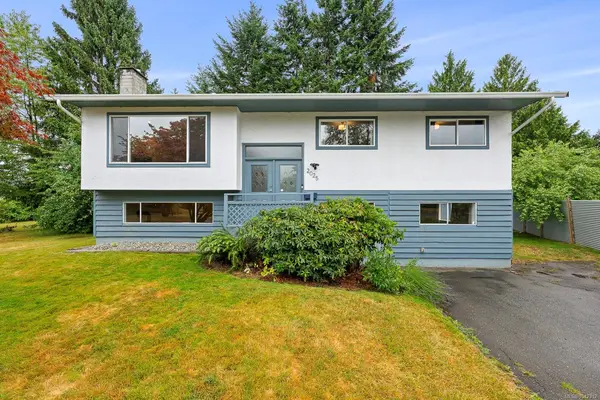 2025 Hemlock Pl, Courtenay BC V9N 3B9 - 5 bed, 2.0 bath in Courtenay