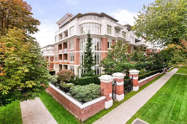 999 Burdett Ave #402, Victoria BC V8V 3G7 - 2 bed, 2.0 bath in Victoria