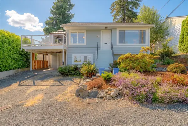 631 Maple St, Nanaimo BC V9S 2J8 - 3 bed, 2.0 bath in Nanaimo