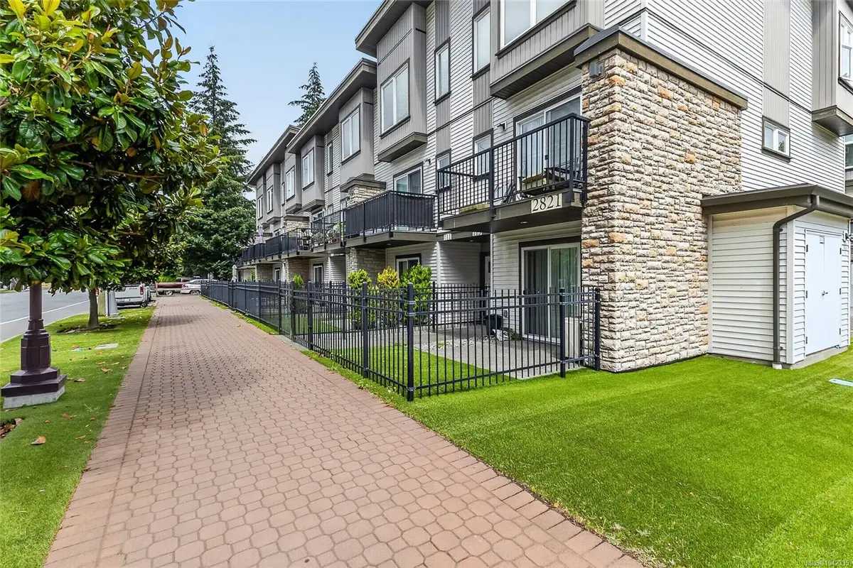 2821 Jacklin Rd #105, Langford BC V9B 0T3