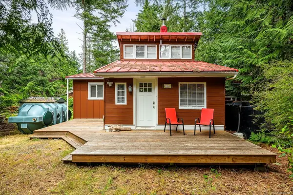 3465 Brigantine Cres, Hornby Island BC V0R 1Z0 - 2 bed, 1 bath in Hornby Island