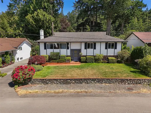 3147 Woodpark Dr, Colwood BC V9C 1P2 - 3 bed, 3.0 bath in Colwood