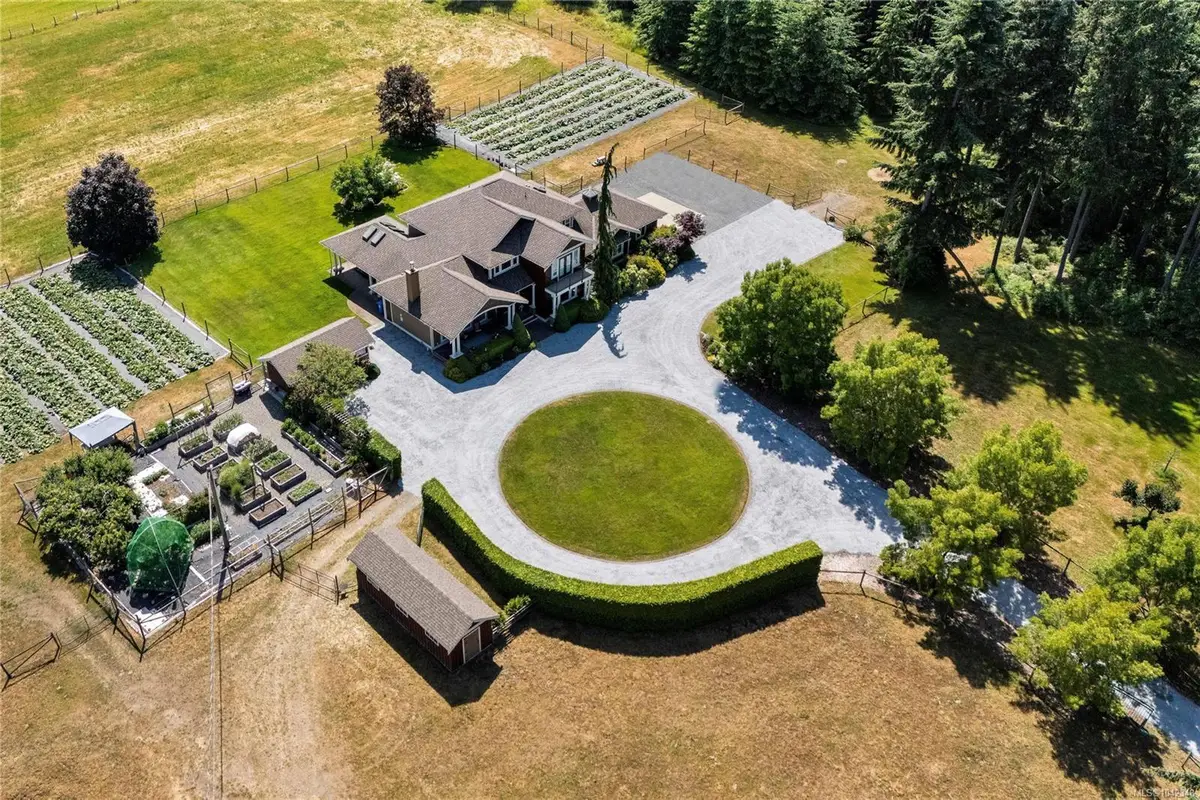 1848 Myhrest Rd, Cowichan Bay BC V0R 1N1