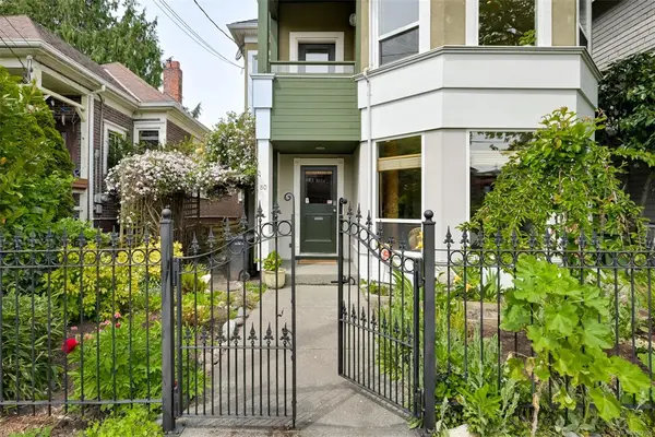 80 San Jose Ave, Victoria BC V8V 2C2 - 3 bed, 2 bath property for sale in Victoria