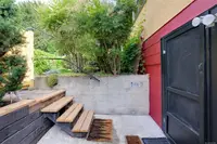 View 32