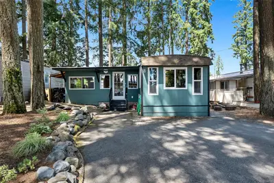 3560 Hallberg Rd #8, Cassidy BC V9G 1L4