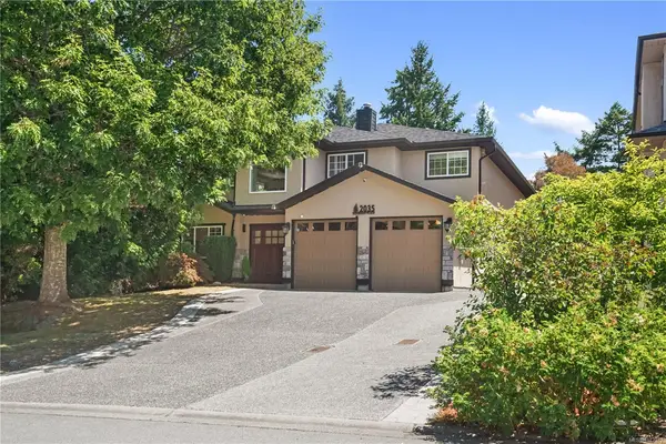 2035 Gourman Pl, Langford BC V9B 6A9 - 6 bed, 3.0 bath in Langford