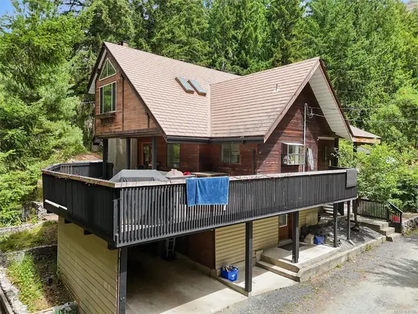 2099 Shawnigan Lake Rd, Shawnigan Lake BC V8H 2B5 - 3 bed, 3.0 bath in Shawnigan Lake