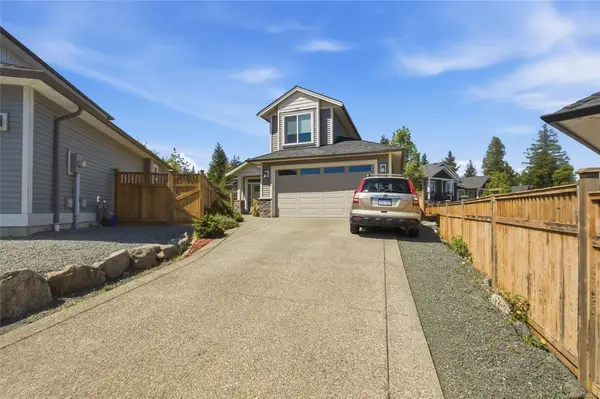751 James Pl, Ladysmith BC V9G 1W2 - 3 bed, 3.0 bath in Ladysmith