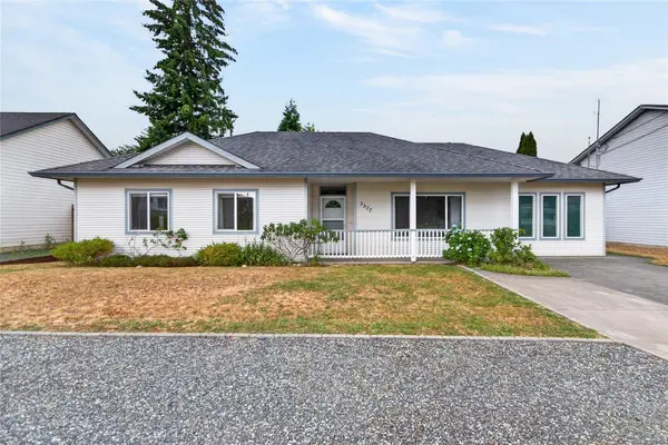 3377 Primrose St, Cumberland BC V0R 1S0 - 3 bed, 2.0 bath in Cumberland