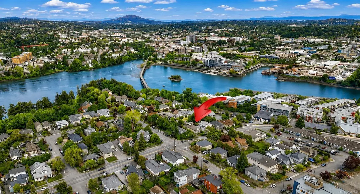 221 Skinner St, Victoria BC V9A 3B2
