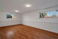 View 32
