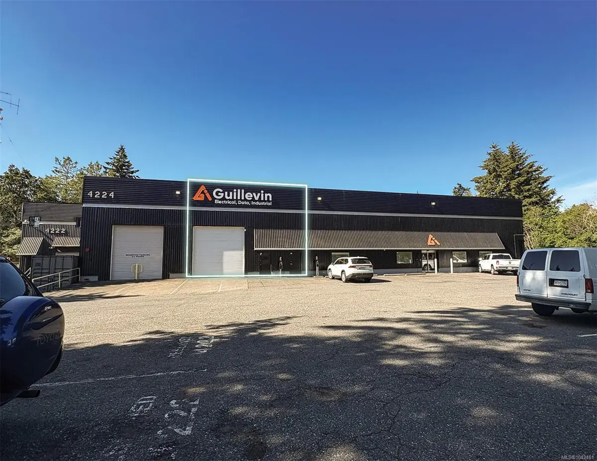 4224 Commerce Cir, Saanich BC V8Z 6N6