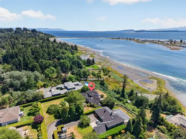 1627 BEAUFORT Ave, Comox BC V9M 1R8 - 4 bed, 3.0 bath in Comox