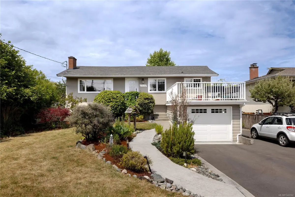 1730 Christmas Ave, Saanich BC V8P 2X9