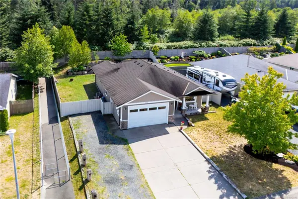 117 Strathcona Way, Campbell River BC V9H 1W4 - 3 bed, 2 bath property for sale in Campbell River