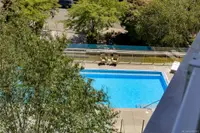 View 10