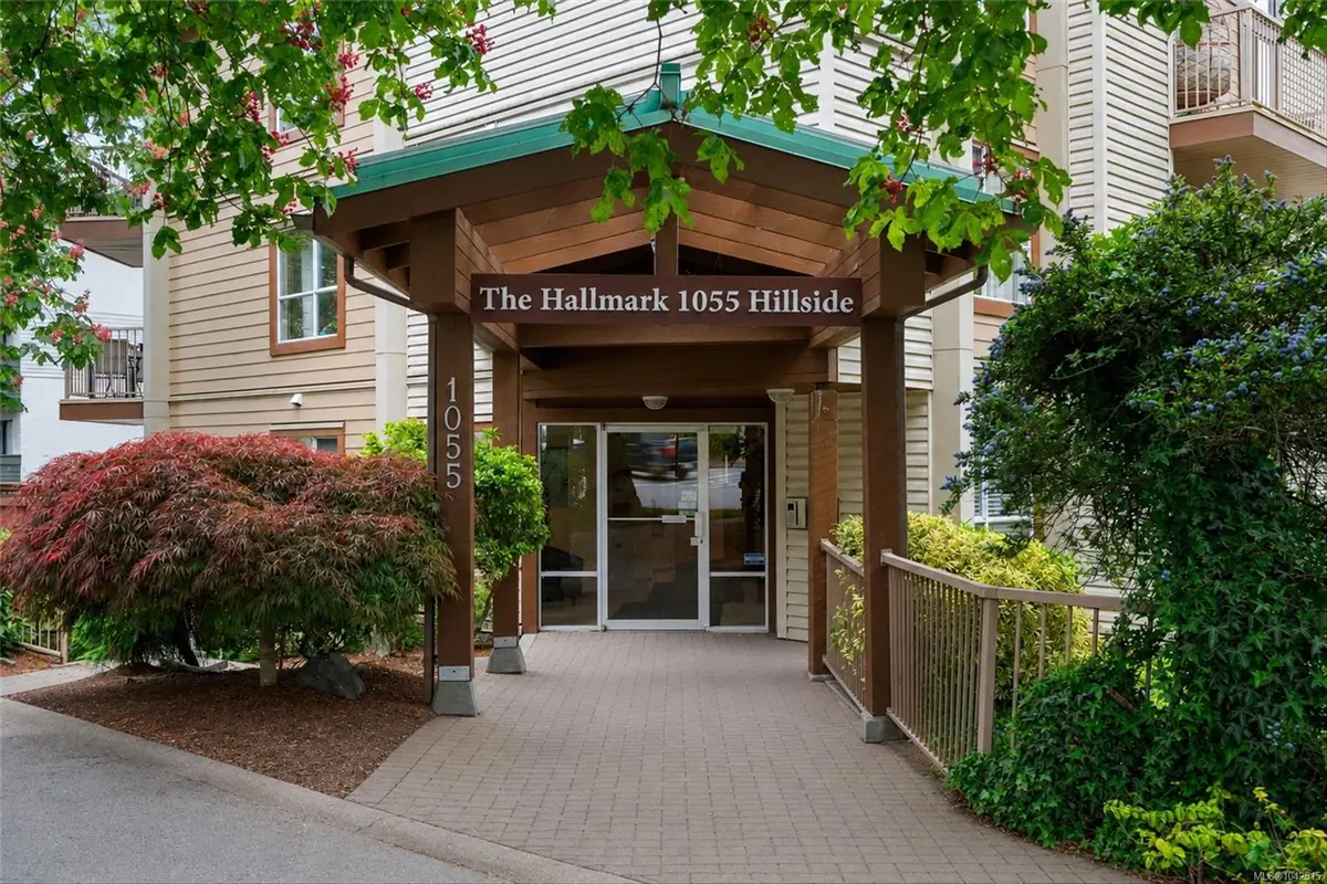 1055 Hillside Ave #204, Victoria BC V8T 2A4