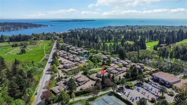 2345 Cedar Hill Cross Rd #157, Oak Bay BC V8P 5M8 - 3 bed, 3.0 bath in Oak Bay