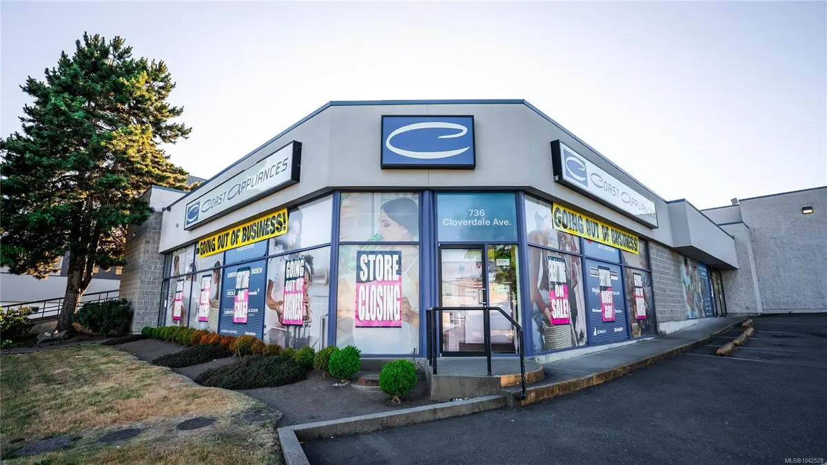 736 Cloverdale Ave, Saanich BC V8X 2S7