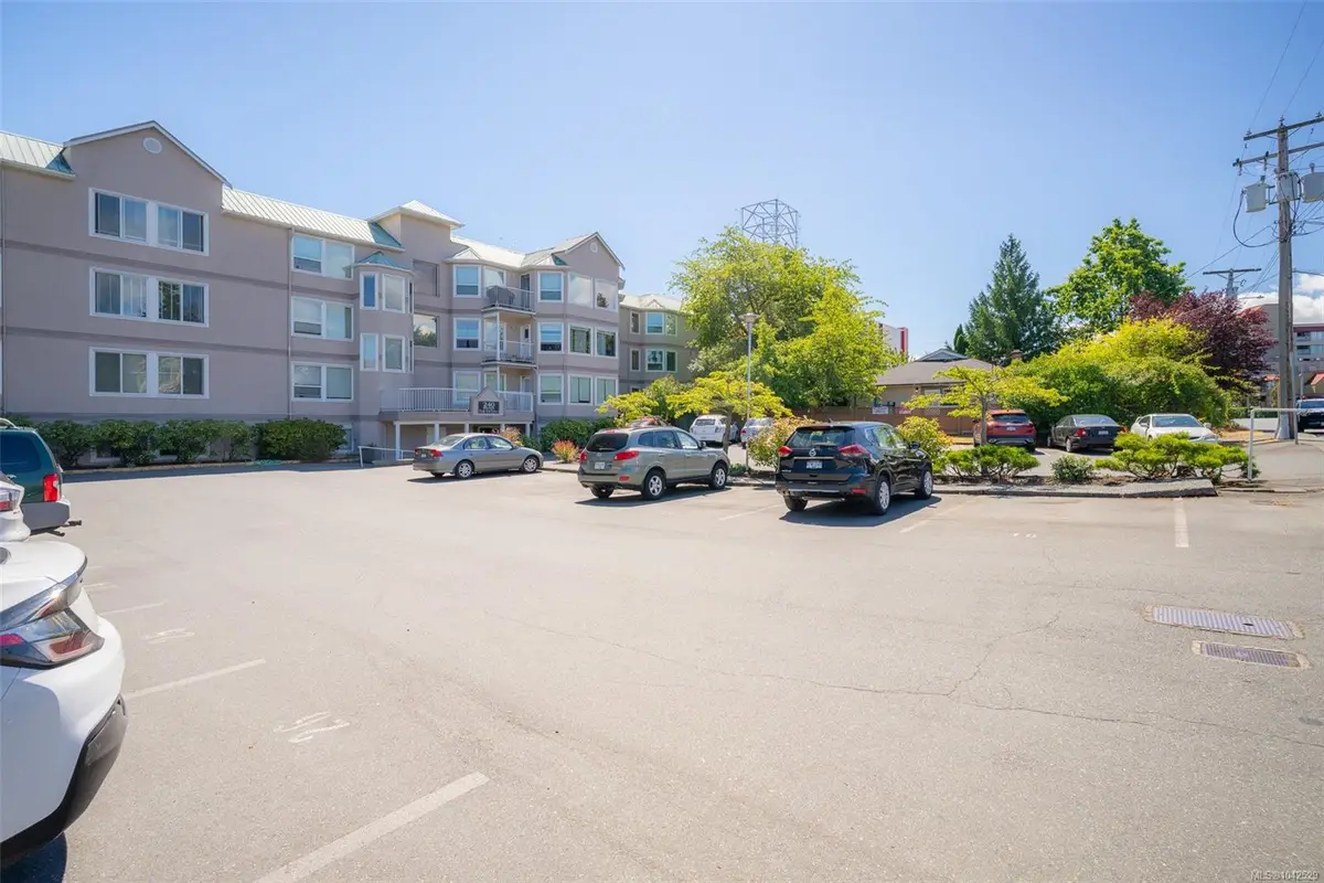 240 Milton St #305, Nanaimo BC V9R 2K6