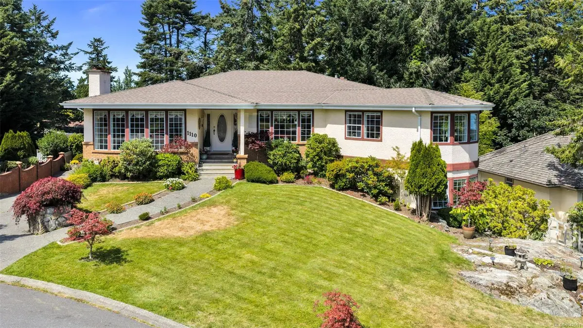 1110 Totem Lane, Saanich BC V8Y 1E8