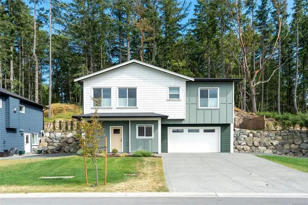 841 Tomack Loop, Langford BC V9C 3X3 - 5 bed, 4.0 bath in Langford