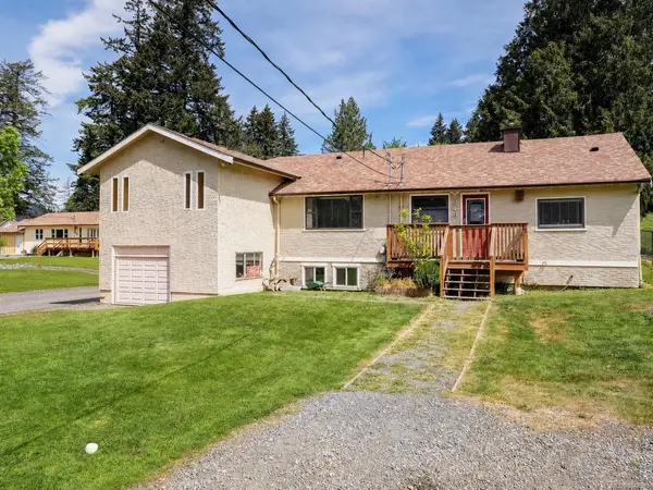 948 Latoria Rd, Langford BC V9C 3A8 - 3 bed, 2.0 bath in Langford