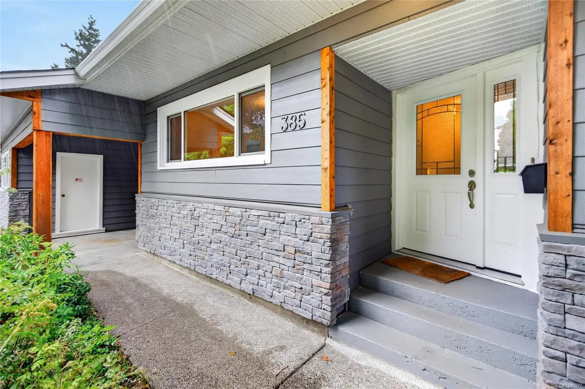 385 Church St, Comox BC V9M 2C1