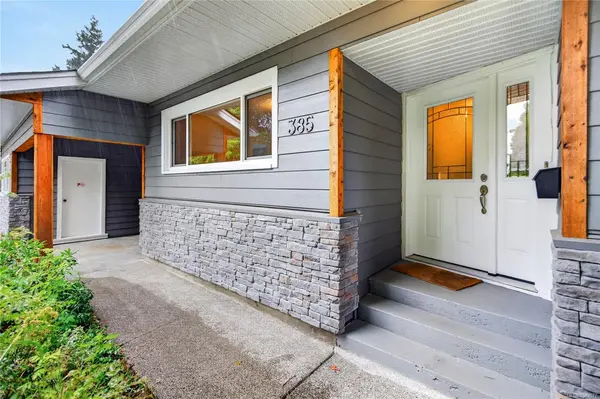 385 Church St, Comox BC V9M 2C1 - 2 bed, 1 bath property for sale in Comox