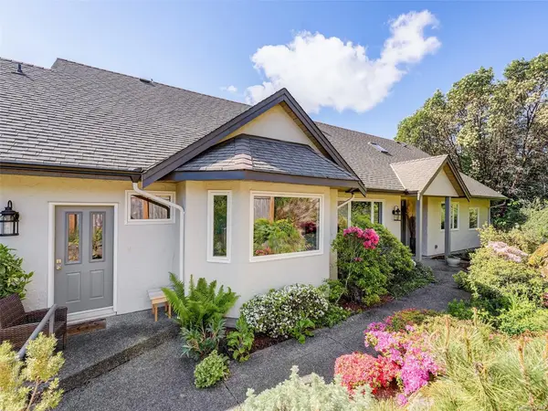 1345 Readings Dr, North Saanich BC V8L 5K7 - 4 bed, 3.0 bath in North Saanich
